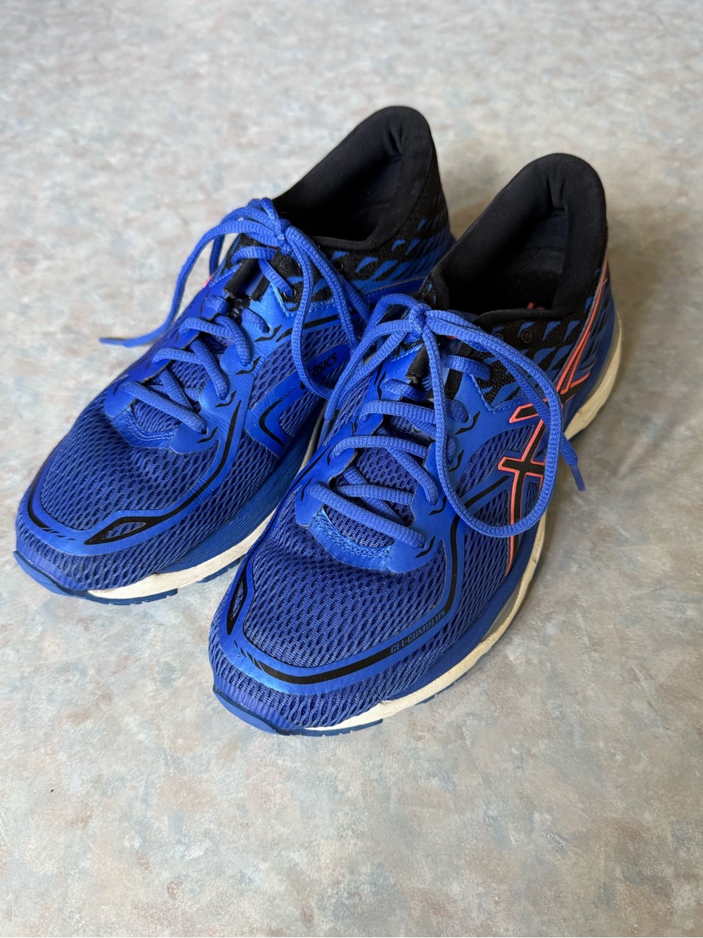 Asics Blue Athletic ’s GEL-CUMULUS Running Shoes with Black and Blue accents